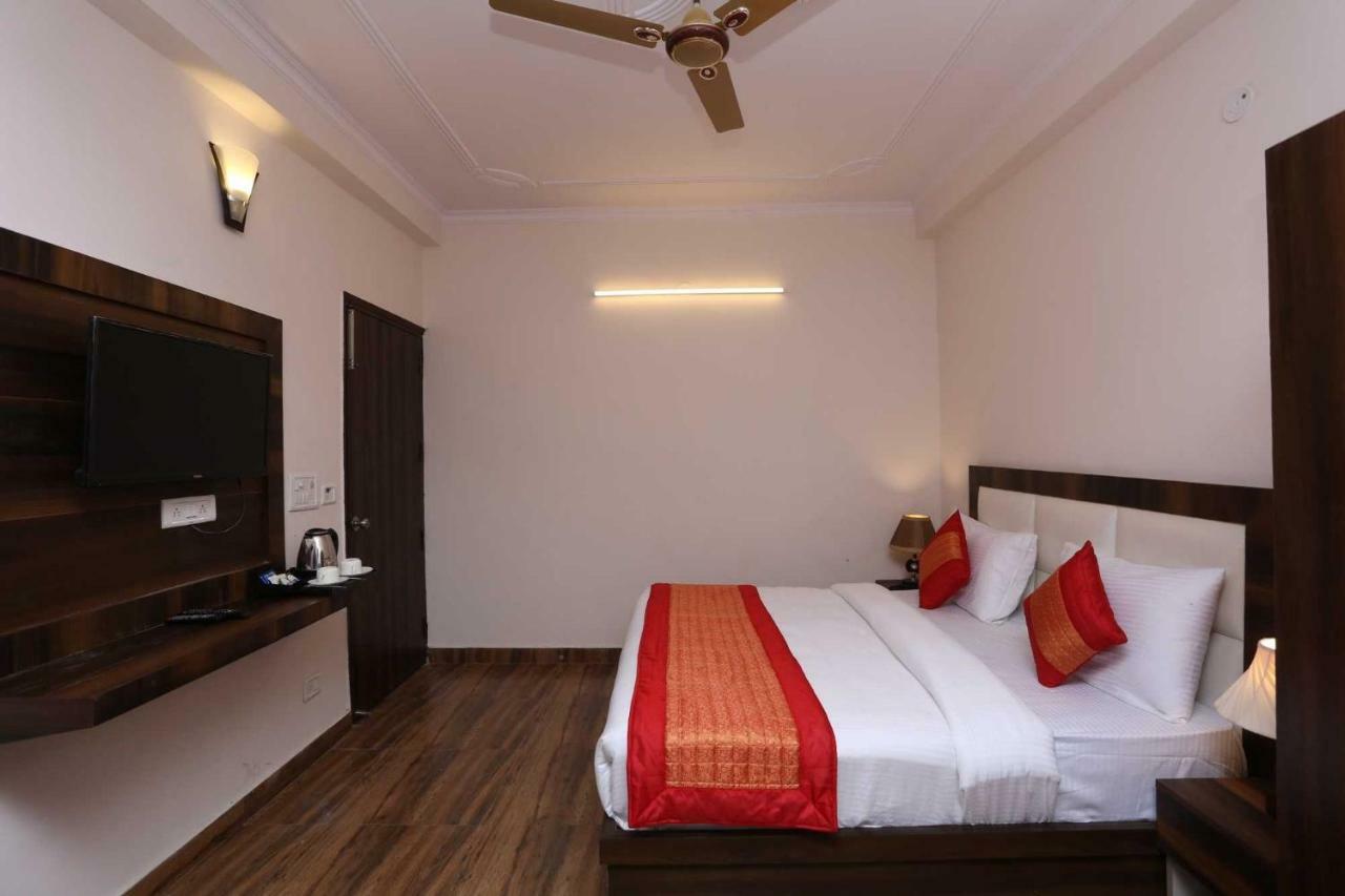 Hotel Sanca International Nowe Delhi Zewnętrze zdjęcie